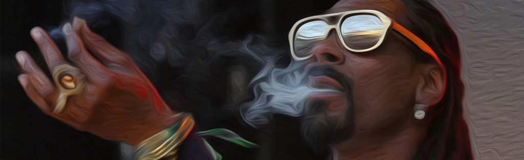 Рэпер Snoop Dogg держит в штате оплачиваемого крутильщика блантов.